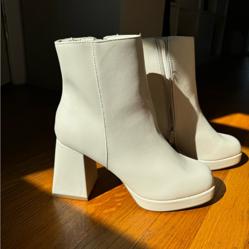 Elegant Cream Heeled Boots